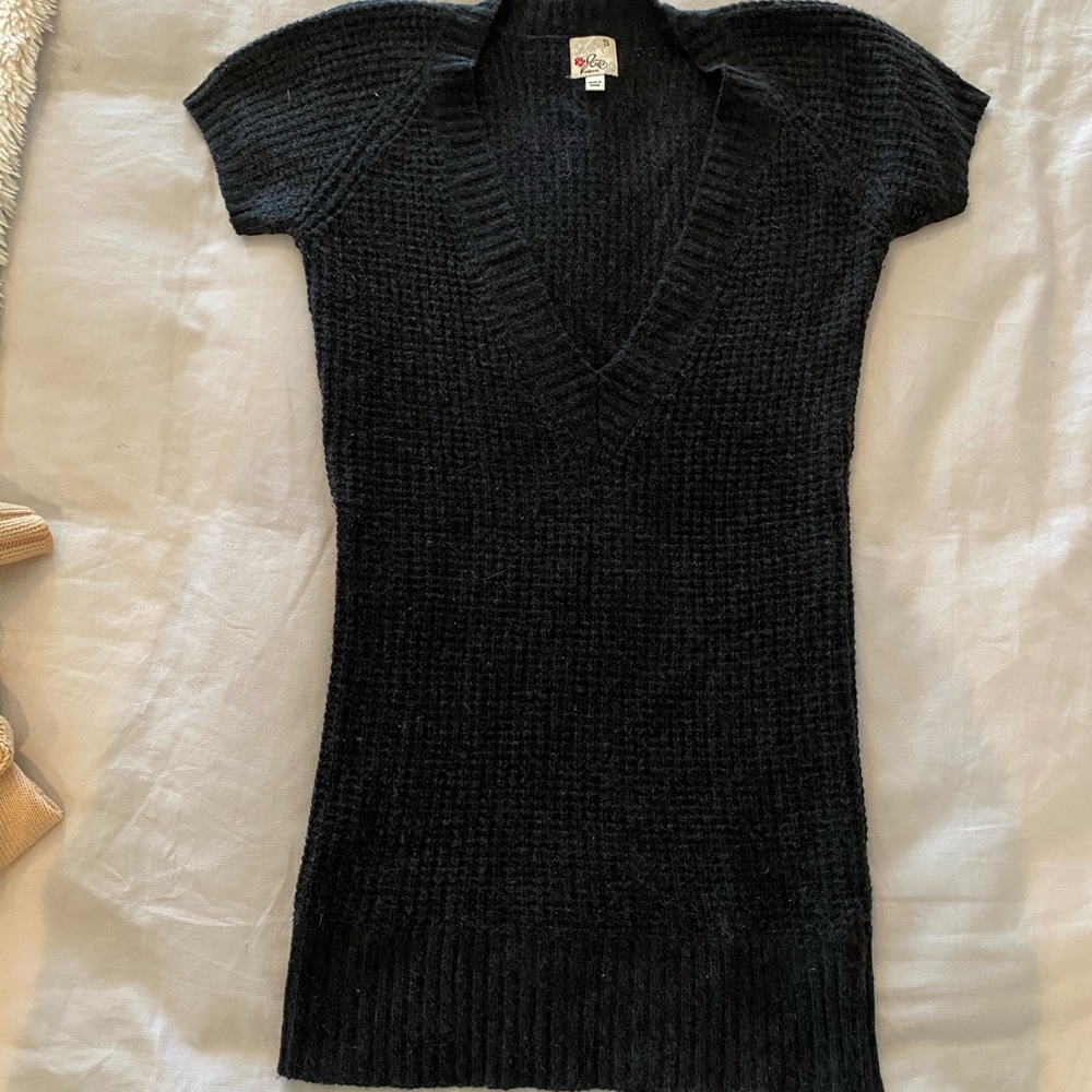 Joie size small charcoal grey deep v tunic